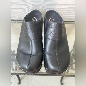 Black Leather Half Klogs, Clogs, Size 10M